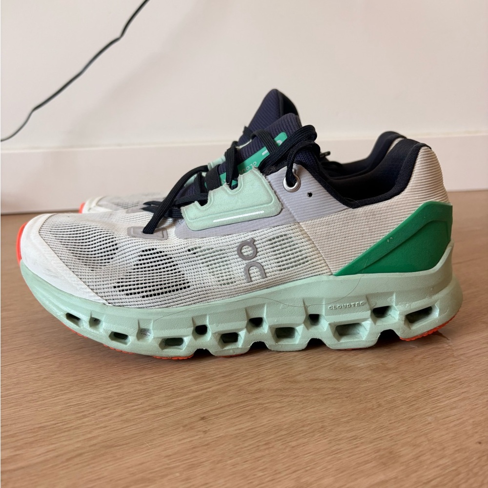 On Running Athletic Shoes - Green, White, Black